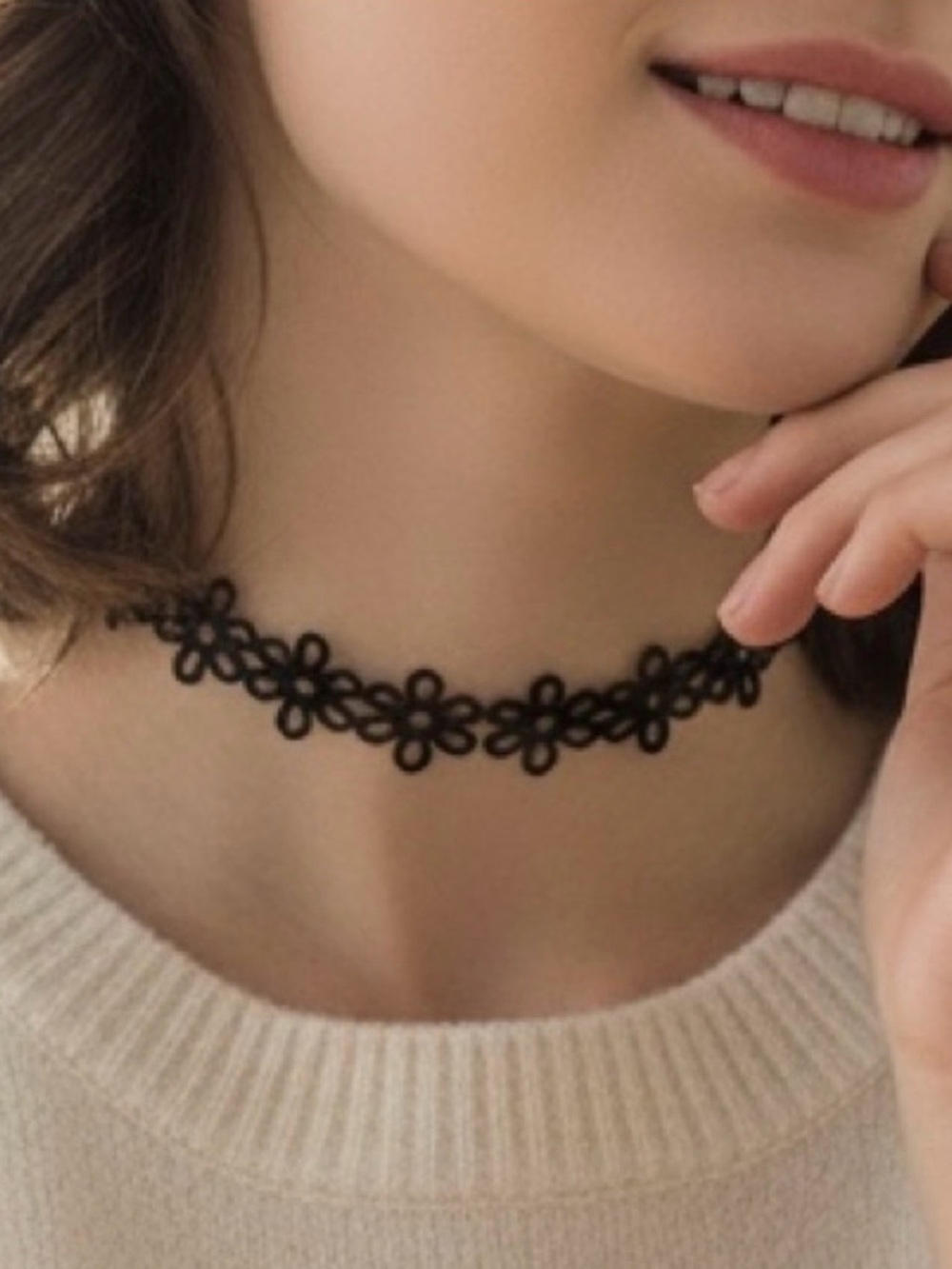 Floral choker necklace